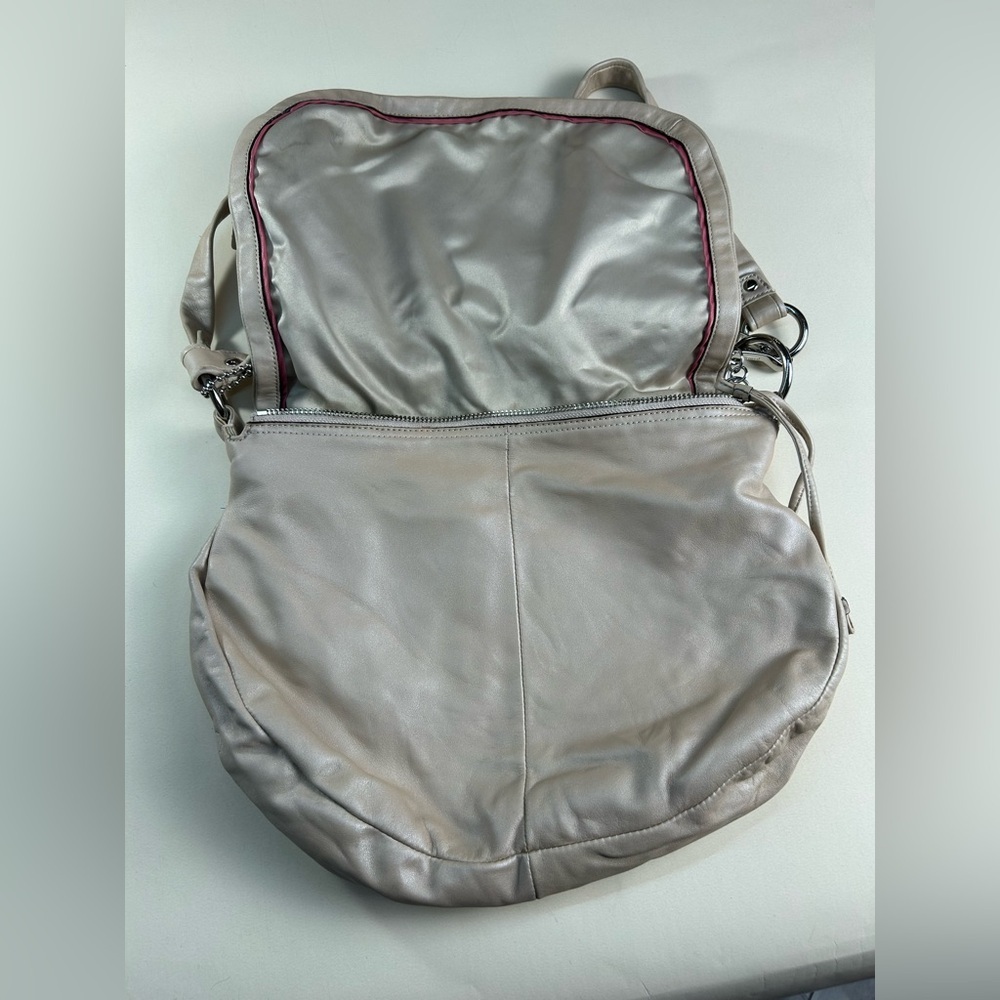 Coach Cream Shoulder Bag - Picture 4 of 12